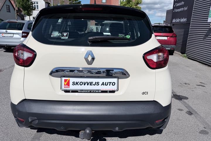 Beige Renault Captur fra 2014
