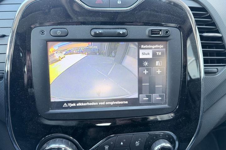 Beige Renault Captur fra 2014