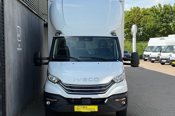 Hvid Iveco Daily fra 2026