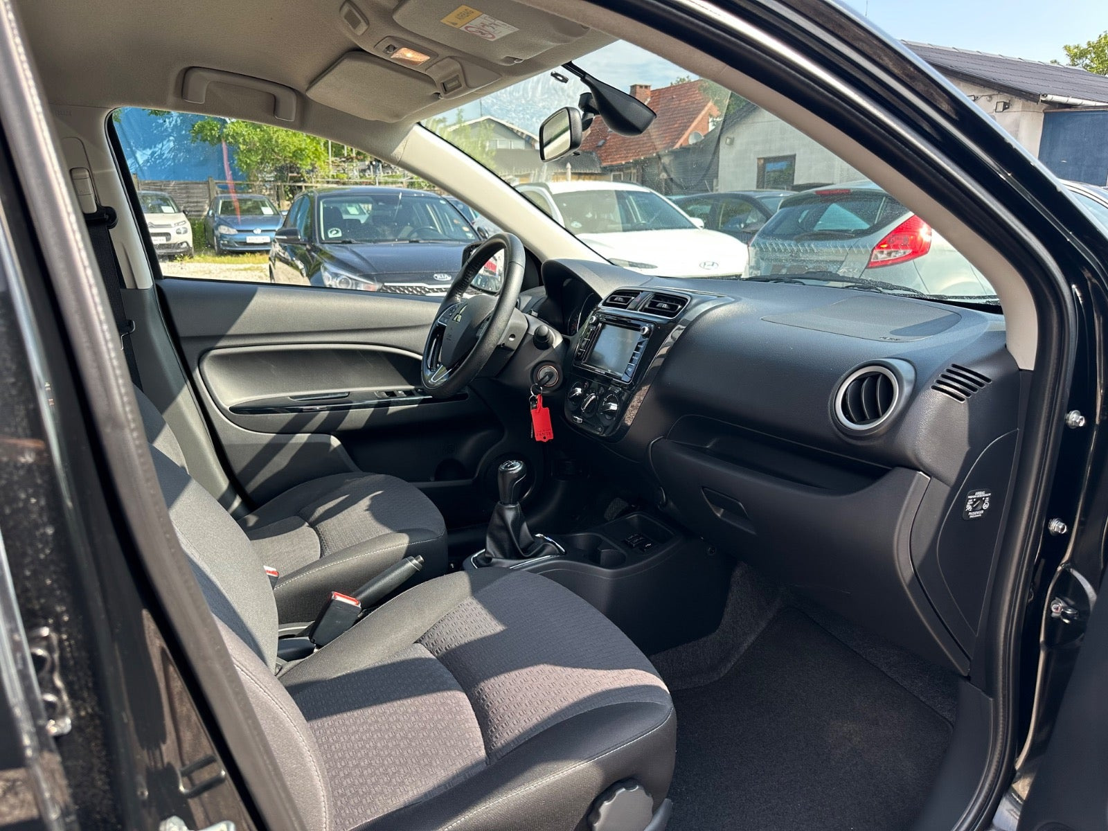 Sort Mitsubishi Space Star fra 2018