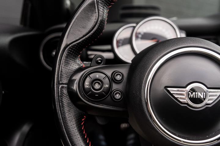 Grøn Mini Cooper S fra 2018
