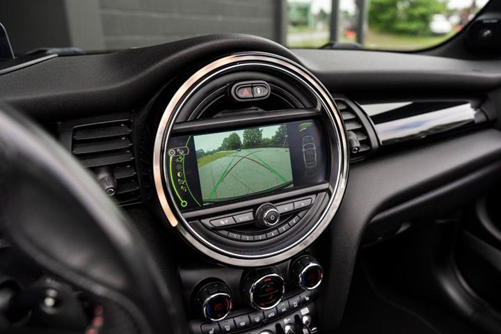Grøn Mini Cooper S fra 2018