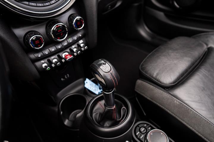 Grøn Mini Cooper S fra 2018