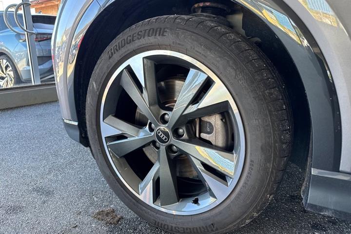 undefined Audi Q4 e-tron fra 2024