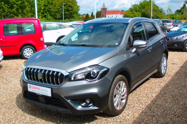 Grå Suzuki S-Cross fra 2018