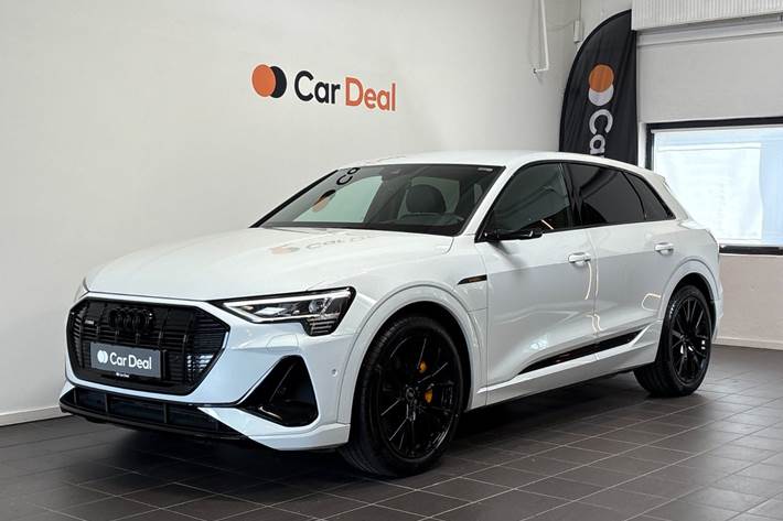 Hvid Audi e-tron fra 2023