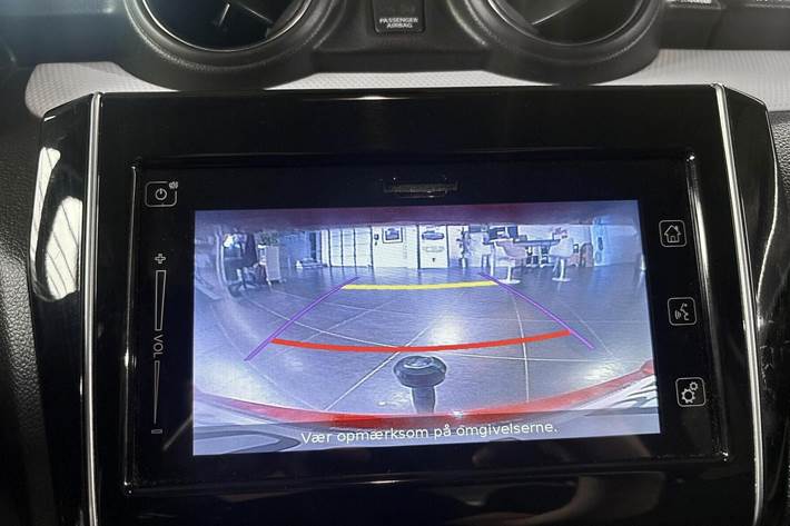 Rød Suzuki Swift fra 2021
