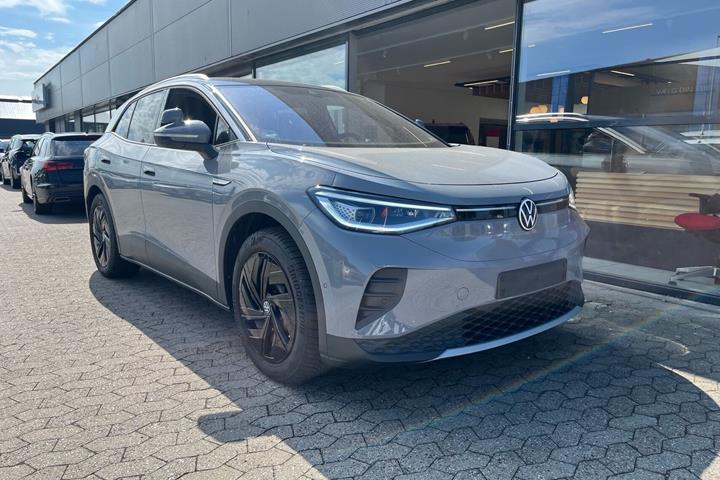 Grå VW ID.4 fra 2023 set udefra