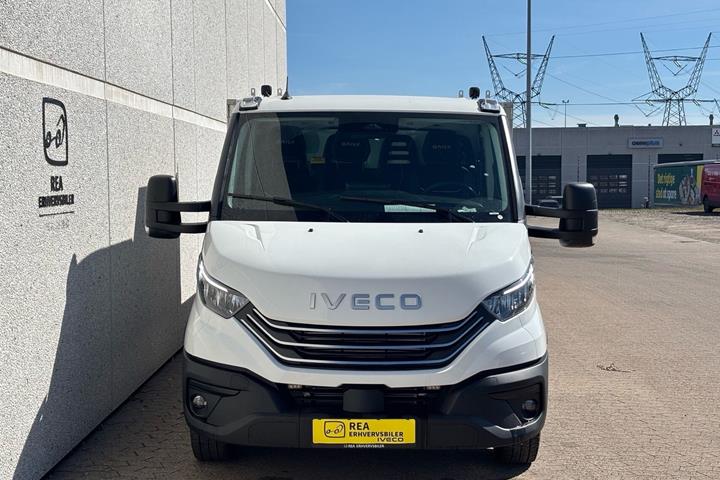 Hvid Iveco Daily fra 2026