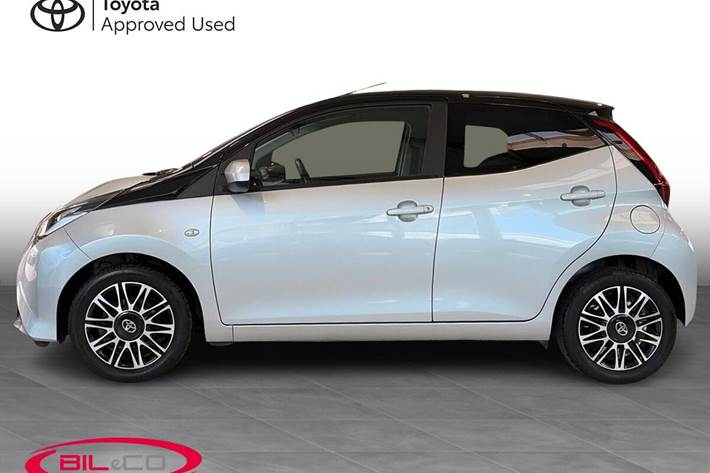 Sølv Toyota Aygo fra 2019