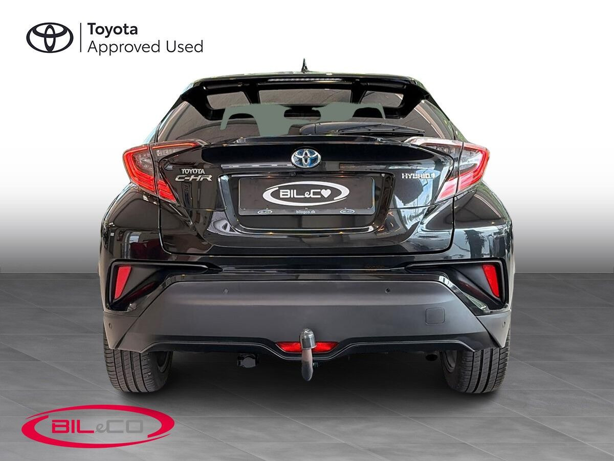 Sort Toyota C-HR fra 2019