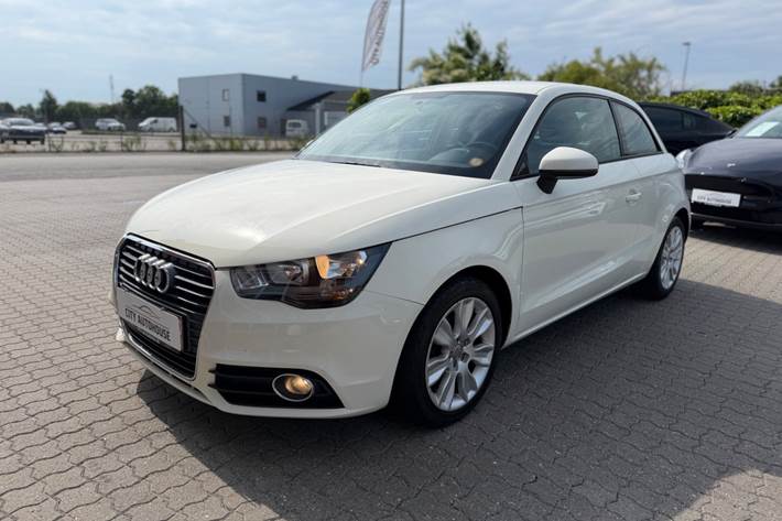 Orange Audi A1 fra 2011