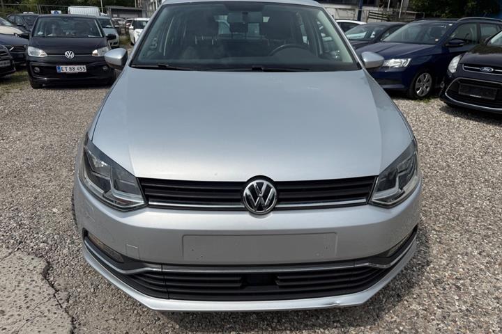 Sølv VW Polo fra 2015