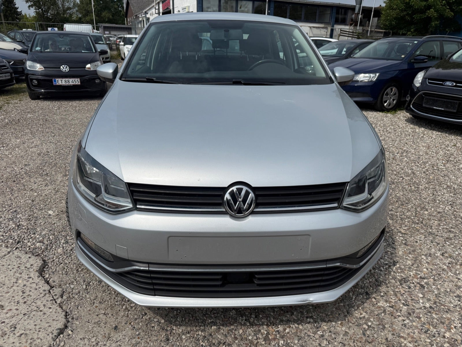 Sølv VW Polo fra 2015