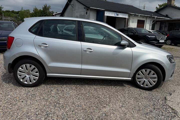 Sølv VW Polo fra 2015