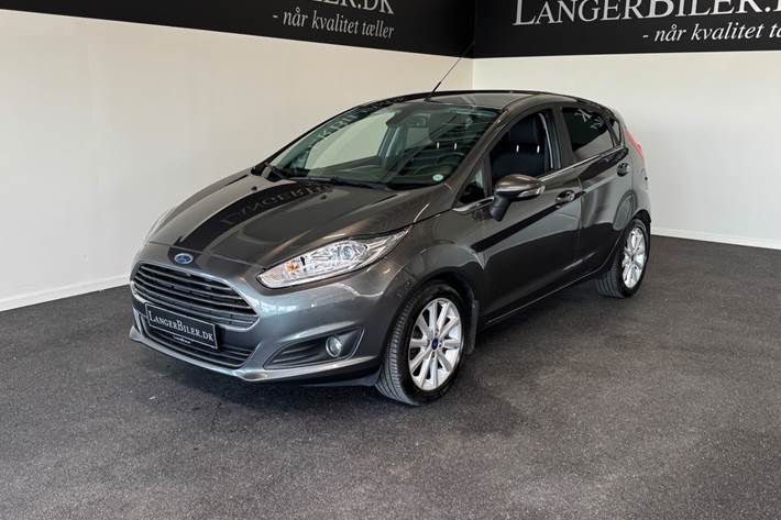 Grå Ford Fiesta fra 2016