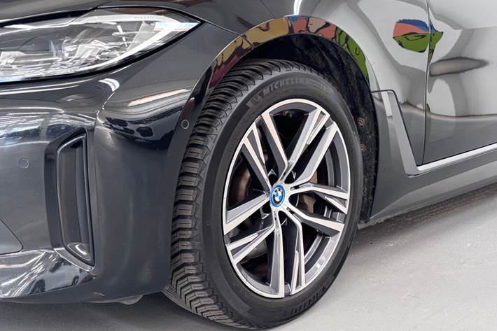 Sort BMW i4 fra 2022