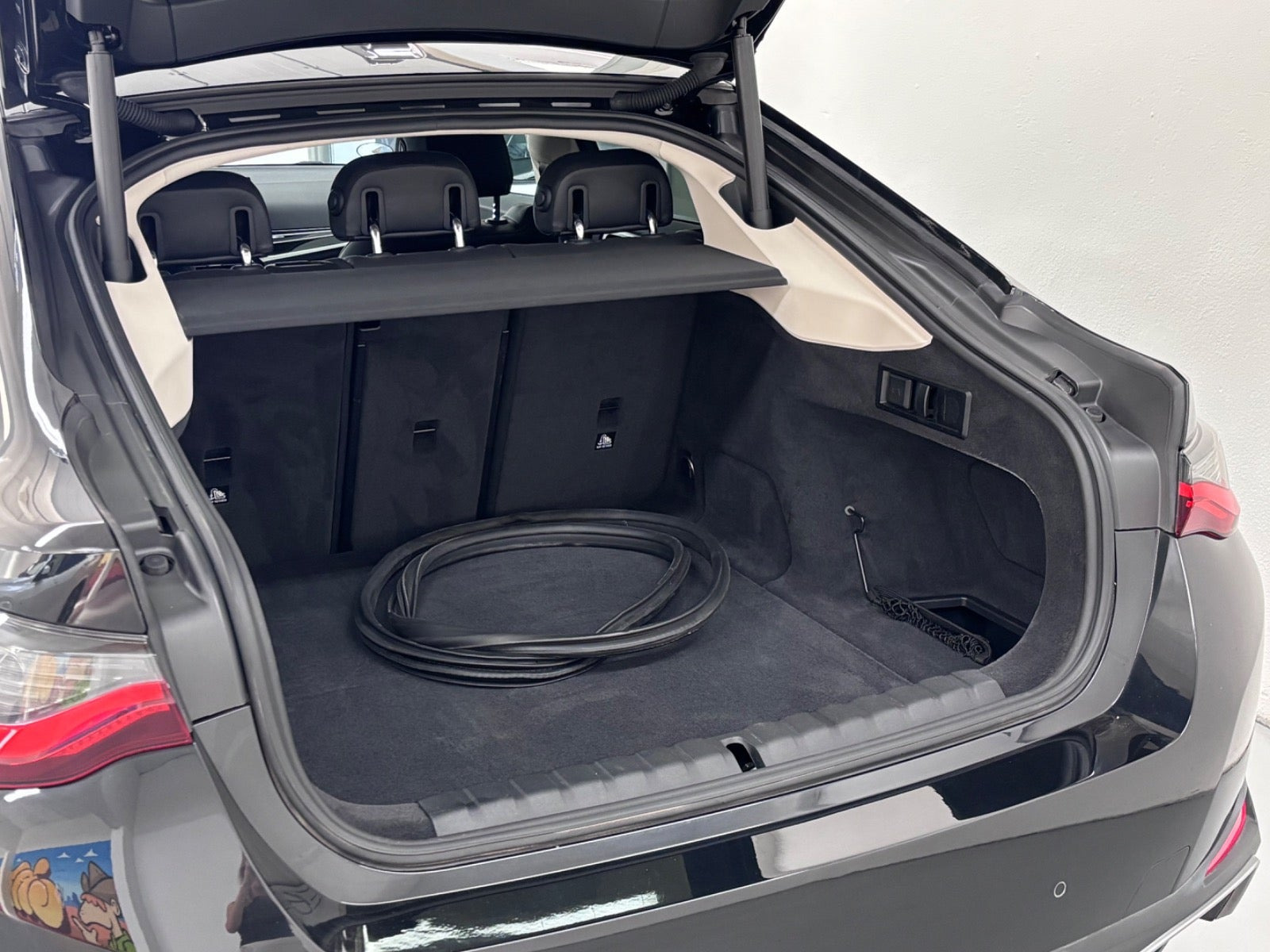 Sort BMW i4 fra 2022