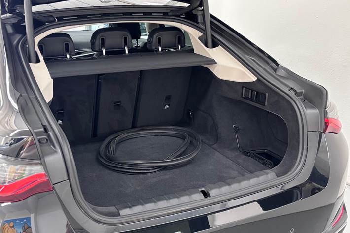 Sort BMW i4 fra 2022