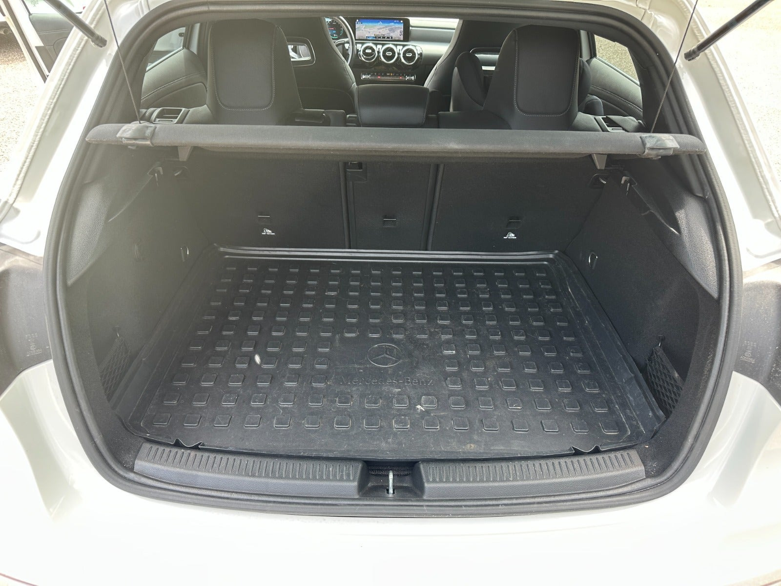 Sort Mercedes A250 e fra 2020