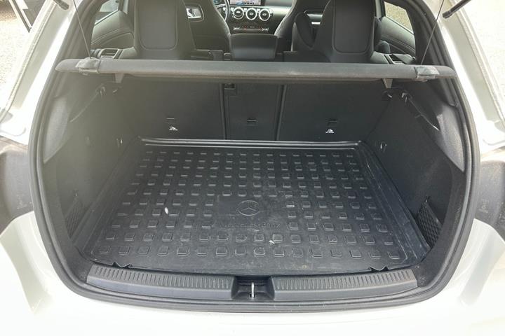 Sort Mercedes A250 e fra 2020