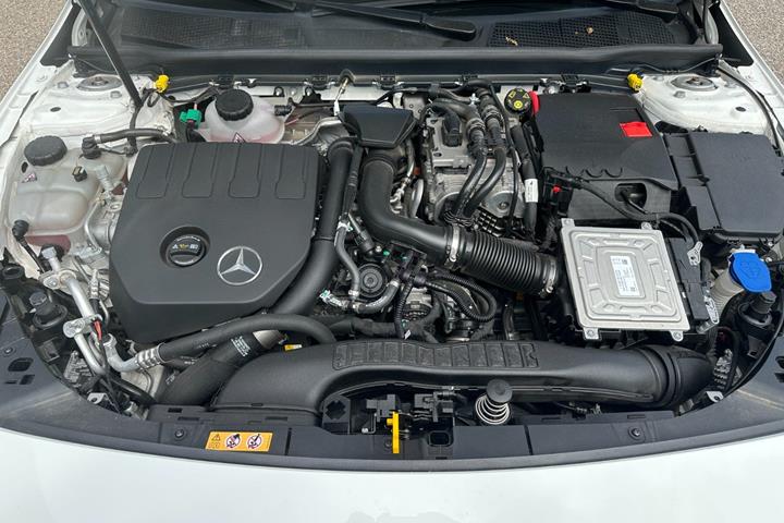 Sort Mercedes A250 e fra 2020