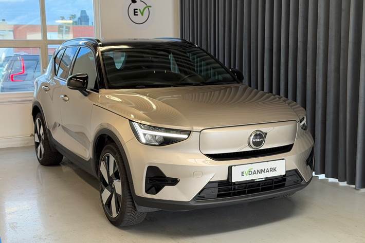 Orange Volvo XC40 fra 2024
