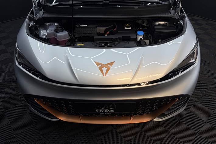 Sølv Cupra Born fra 2023