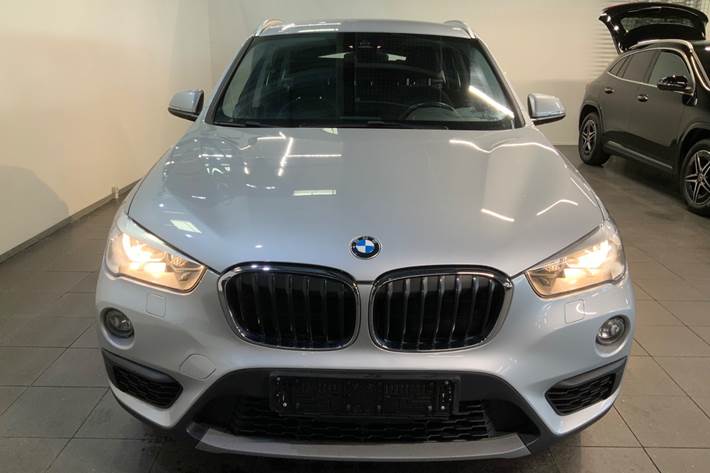 Sølv BMW X1 fra 2016