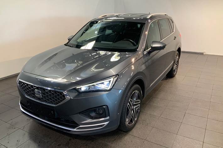 Grå Seat Tarraco fra 2020 set udefra