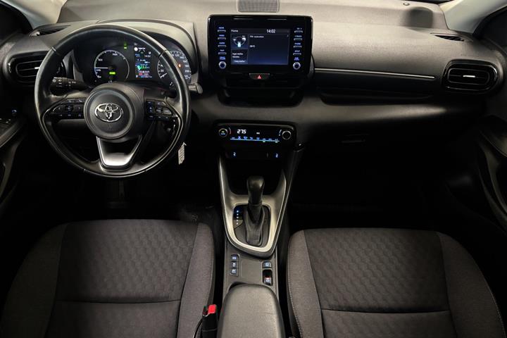 Hvid Toyota Yaris fra 2021