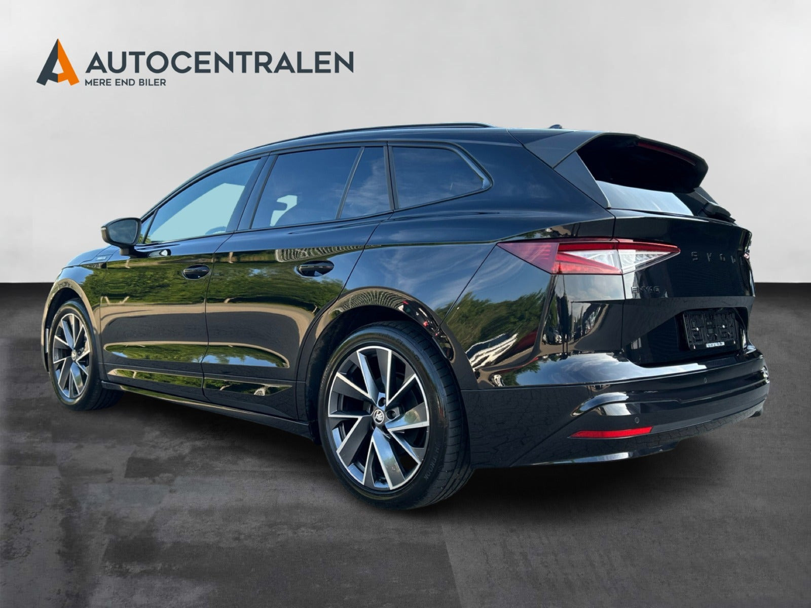Sort Skoda Enyaq fra 2025