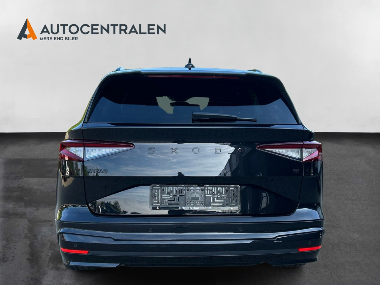 Sort Skoda Enyaq fra 2025