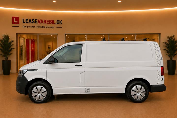 Hvid VW Transporter fra 2021
