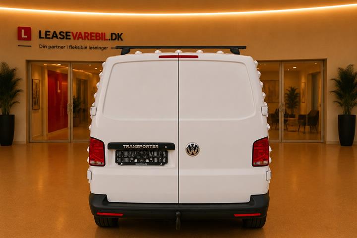 Hvid VW Transporter fra 2021