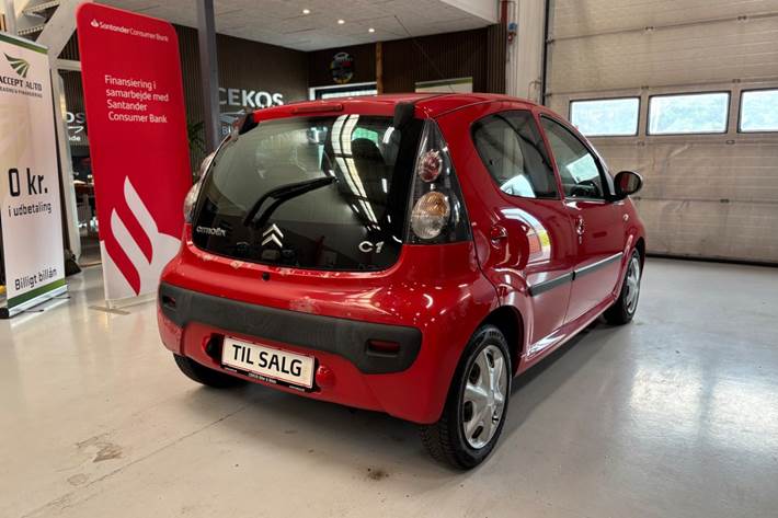 Rød Citroën C1 fra 2009