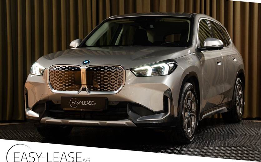 BMW iX1 xDrive30 X-Line