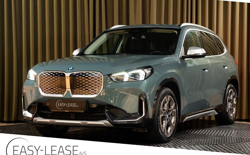BMW iX1 xDrive30 X-Line