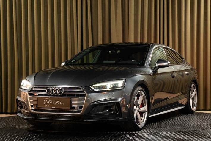 Grå Audi S5 fra 2017
