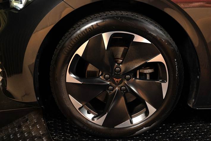 Grå Cupra Born fra 2023