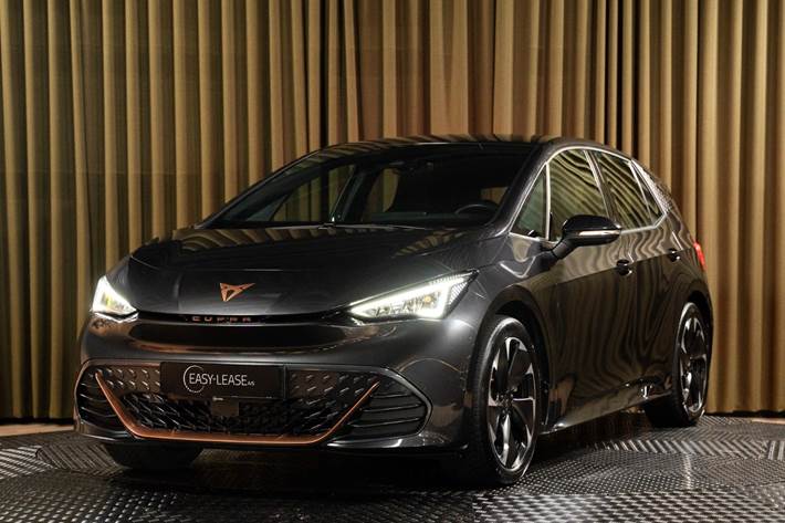 Grå Cupra Born fra 2023