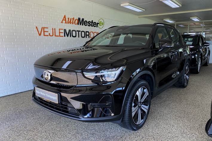 Sort Volvo XC40 fra 2023