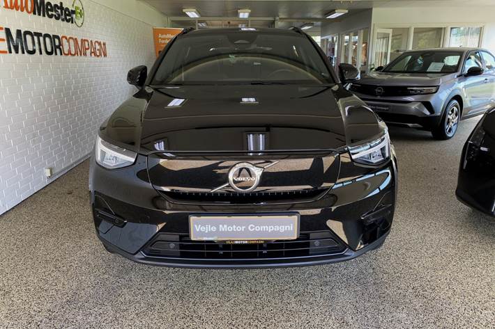 Sort Volvo XC40 fra 2023