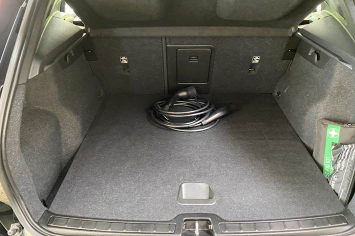 Sort Volvo XC40 fra 2023