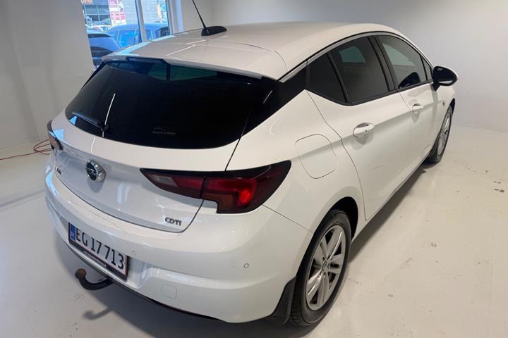 undefined Opel Astra fra 2017