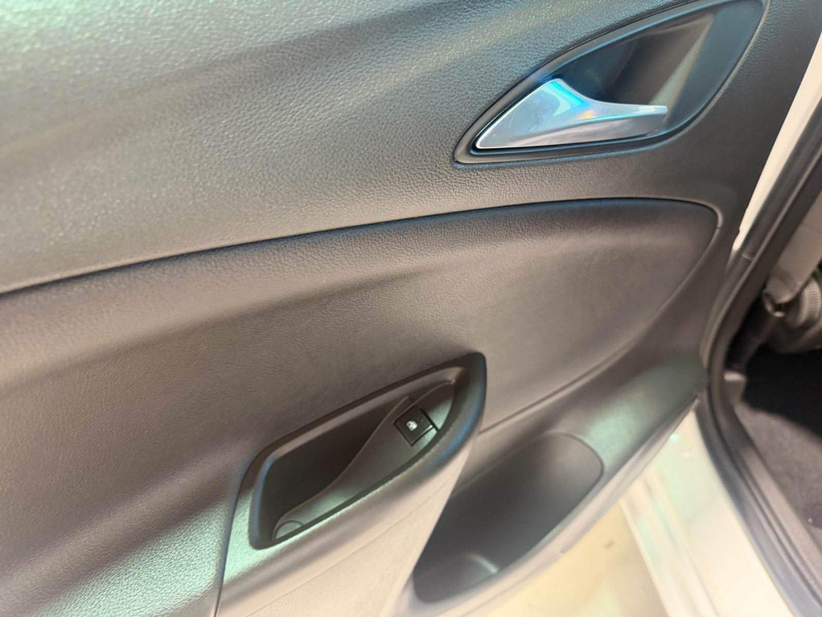 undefined Opel Astra fra 2017