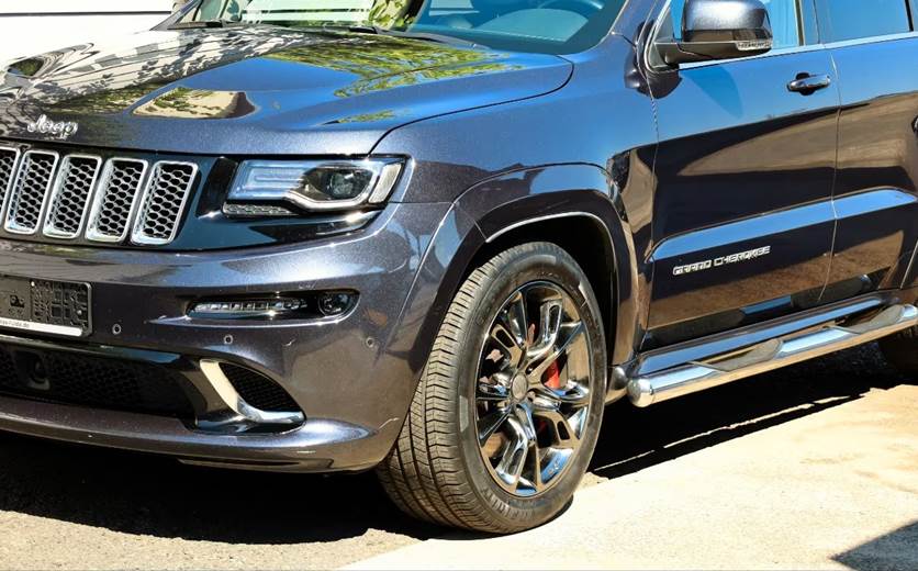 Jeep Grand Cherokee SRT