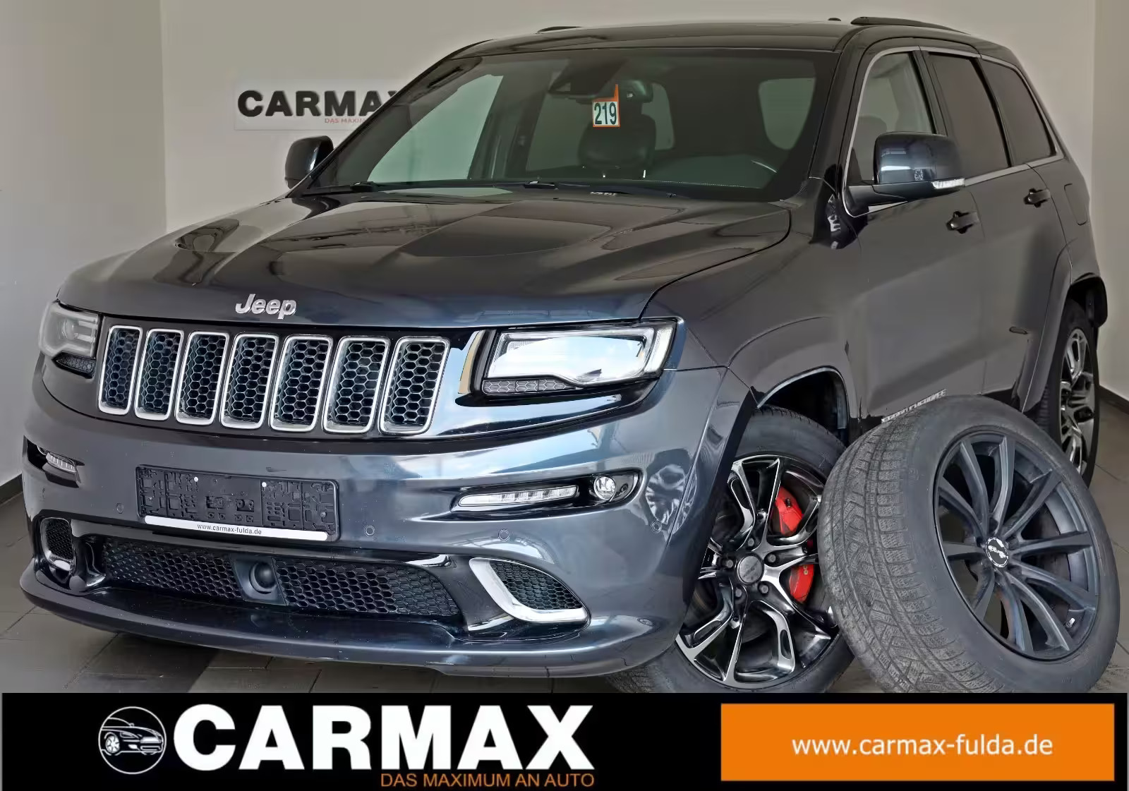 Sort Jeep Grand Cherokee fra 2016