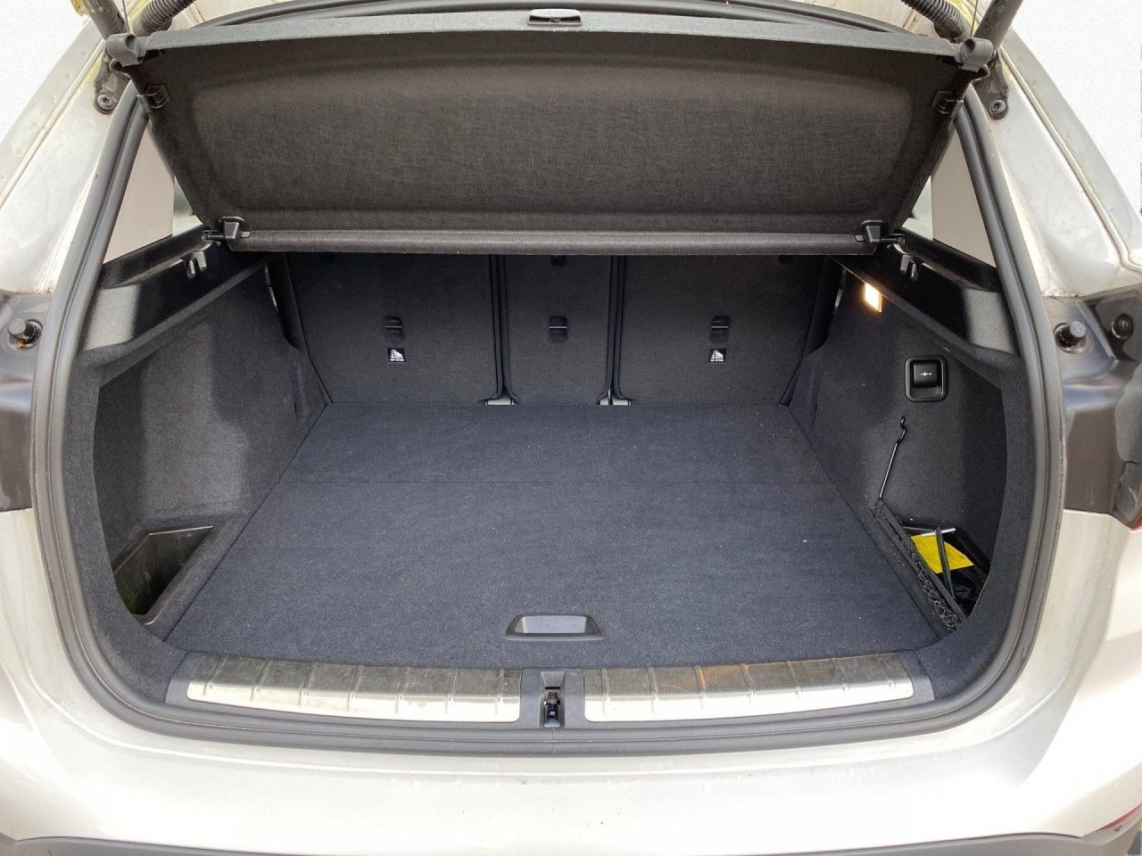 Hvid BMW X1 fra 2020