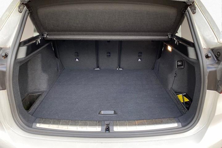 Hvid BMW X1 fra 2020